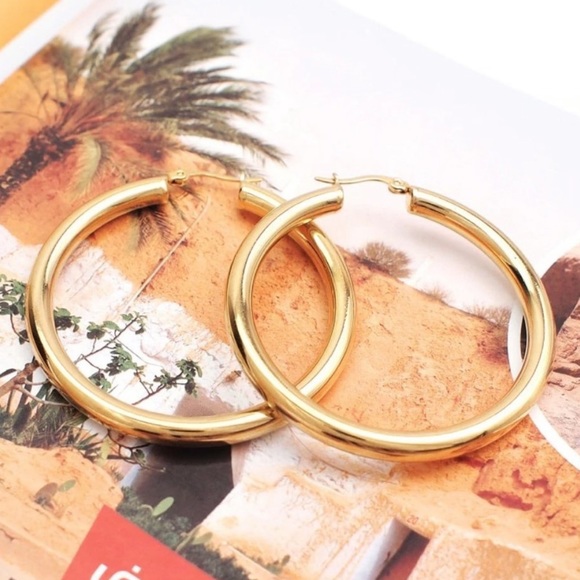 NEW 18K Yellow Gold Round 1.2” Tube Hoop Earrings - Picture 3 of 7